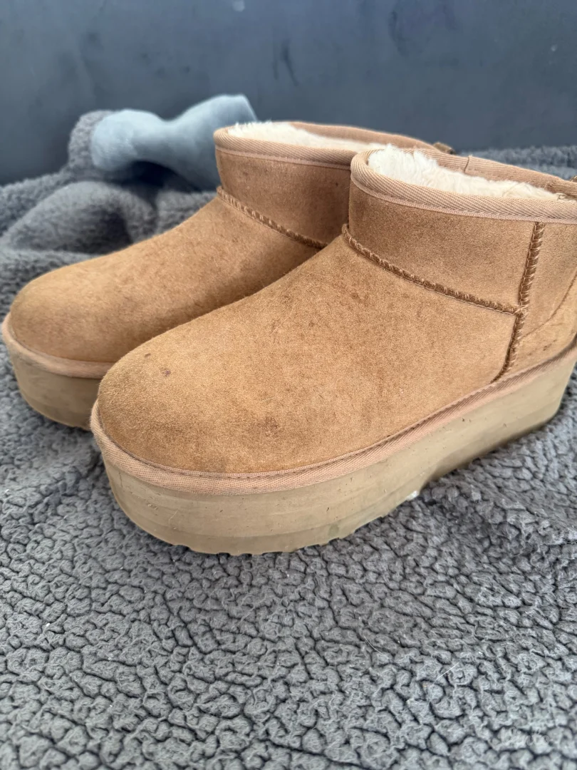 UGG zenske čizme