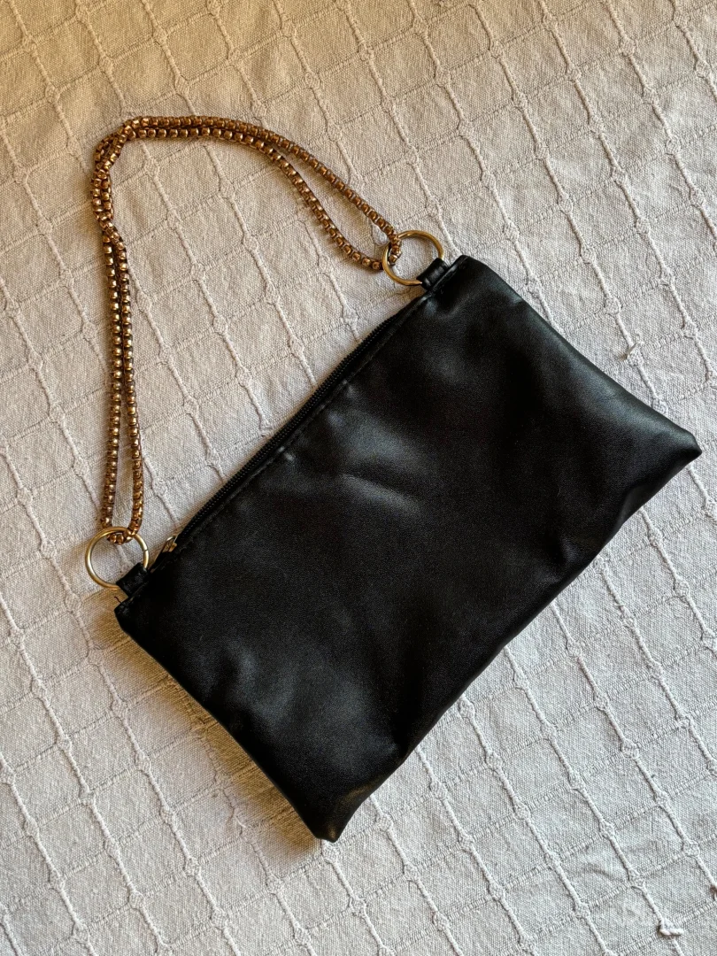 Crna elegantna torbica
