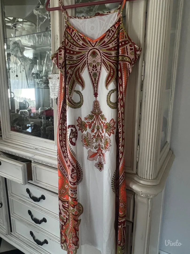 Prelepa sarena haljina