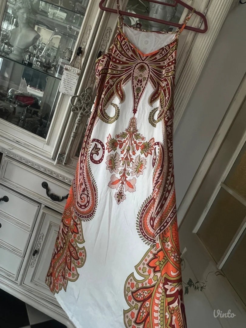 Prelepa sarena haljina