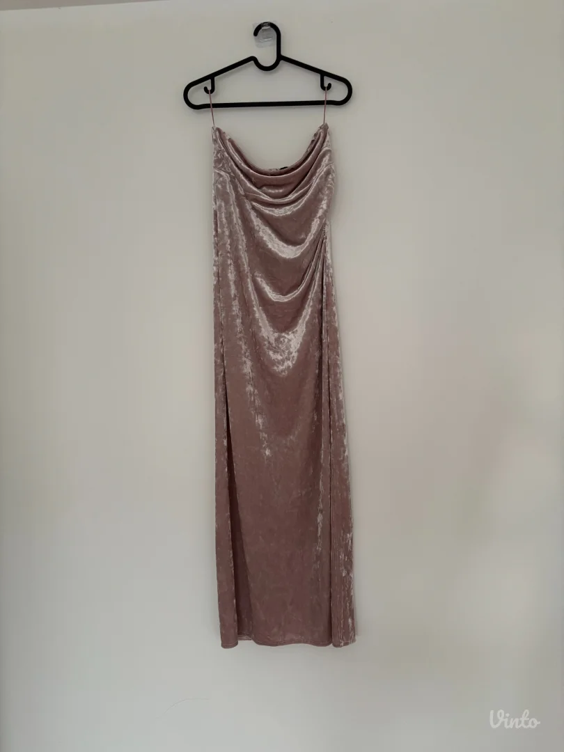 Bershka strapless haljina sa etiketom L