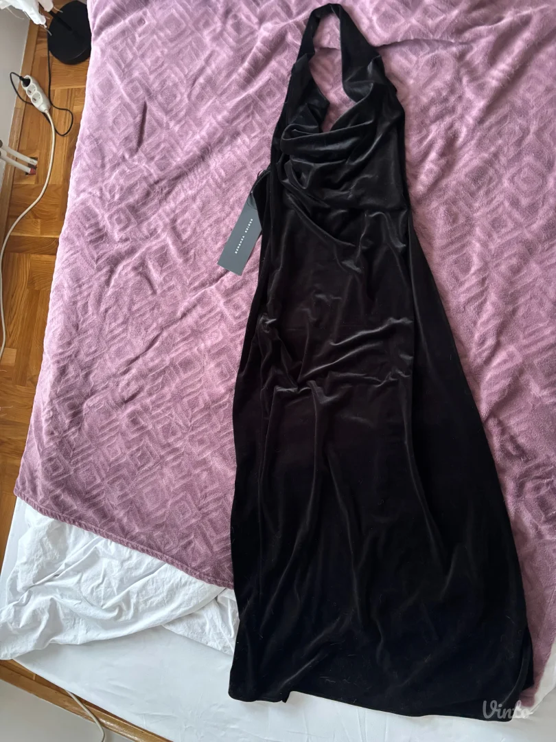 Bershka plišana halter neck haljina sa etiketom L