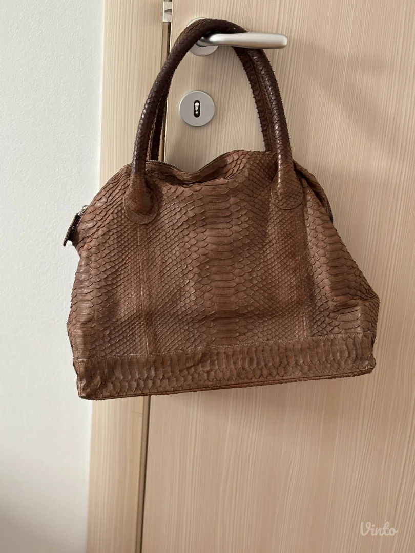 Očuvana kožna torba