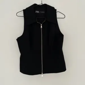 Zara prsluk sa rajferšlusom