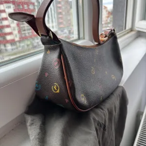 Pollini kožna torbica očuvana