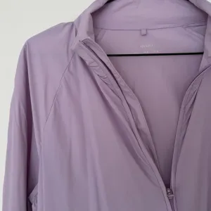 Oysho tanka sportska jaknica L