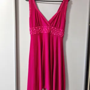 Pink/ciklama haljina mokra likra