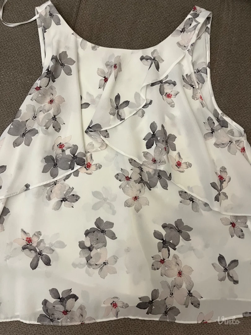 Zara cvetna bluza M NOVA