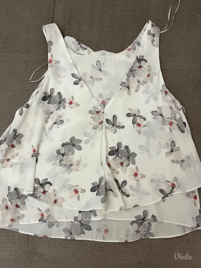 Zara cvetna bluza M NOVA