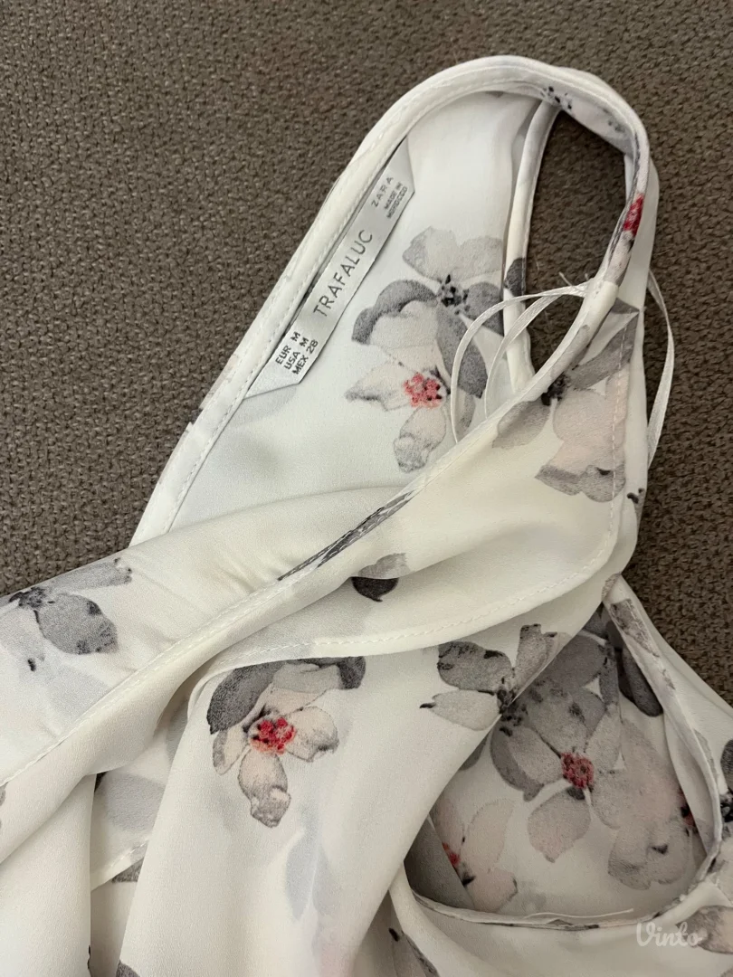 Zara cvetna bluza M NOVA