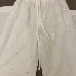Zara Home Daisy pantalone XS NOVE