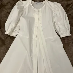 Zara Haljina XS NOVA