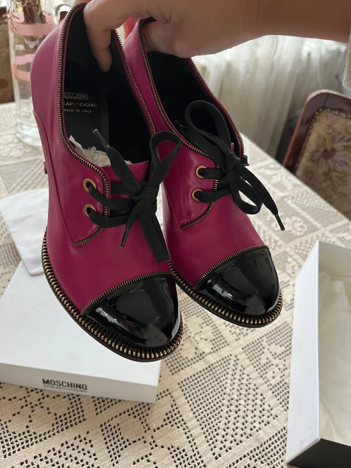 Moschino cipele