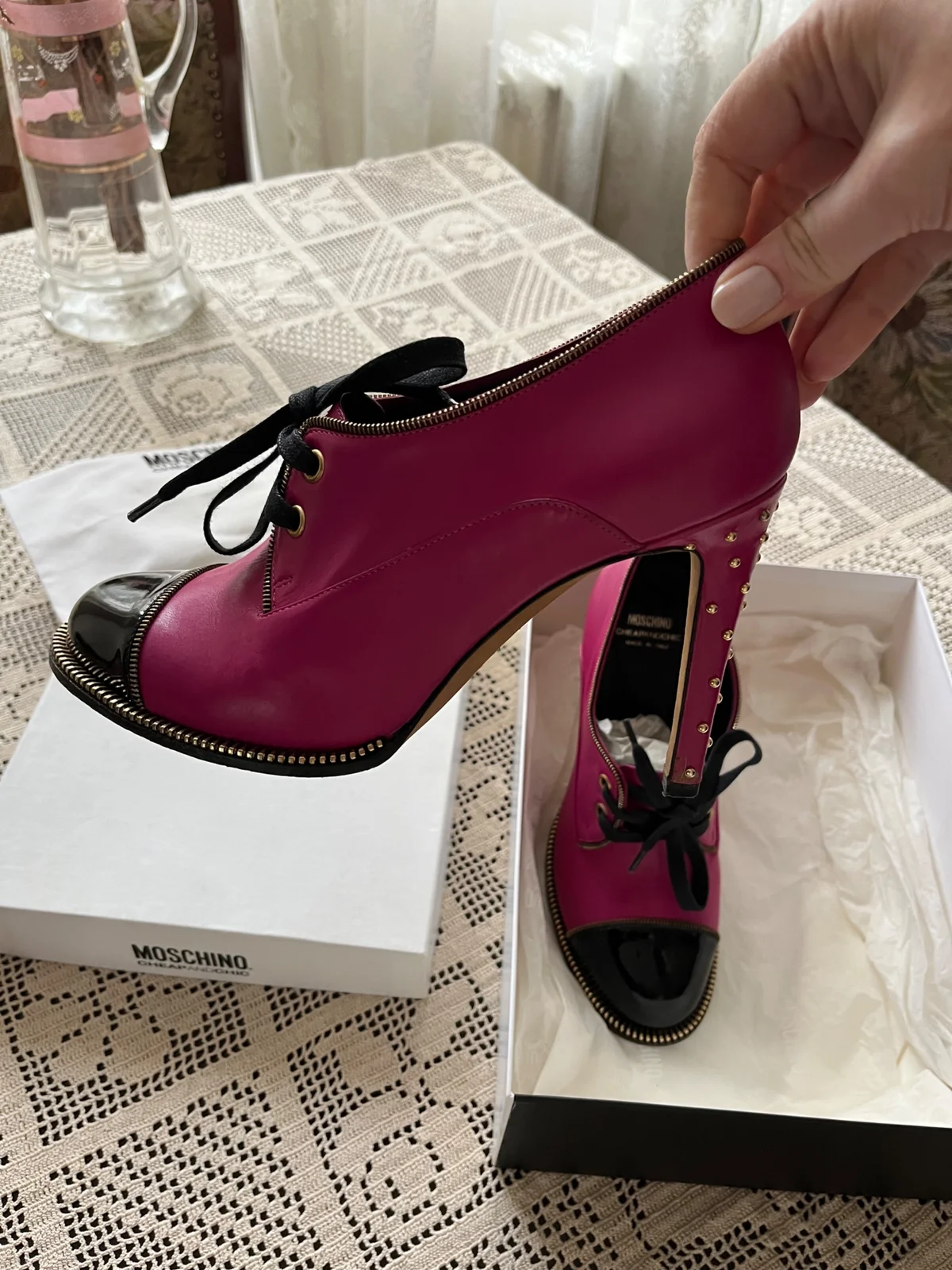 Moschino cipele