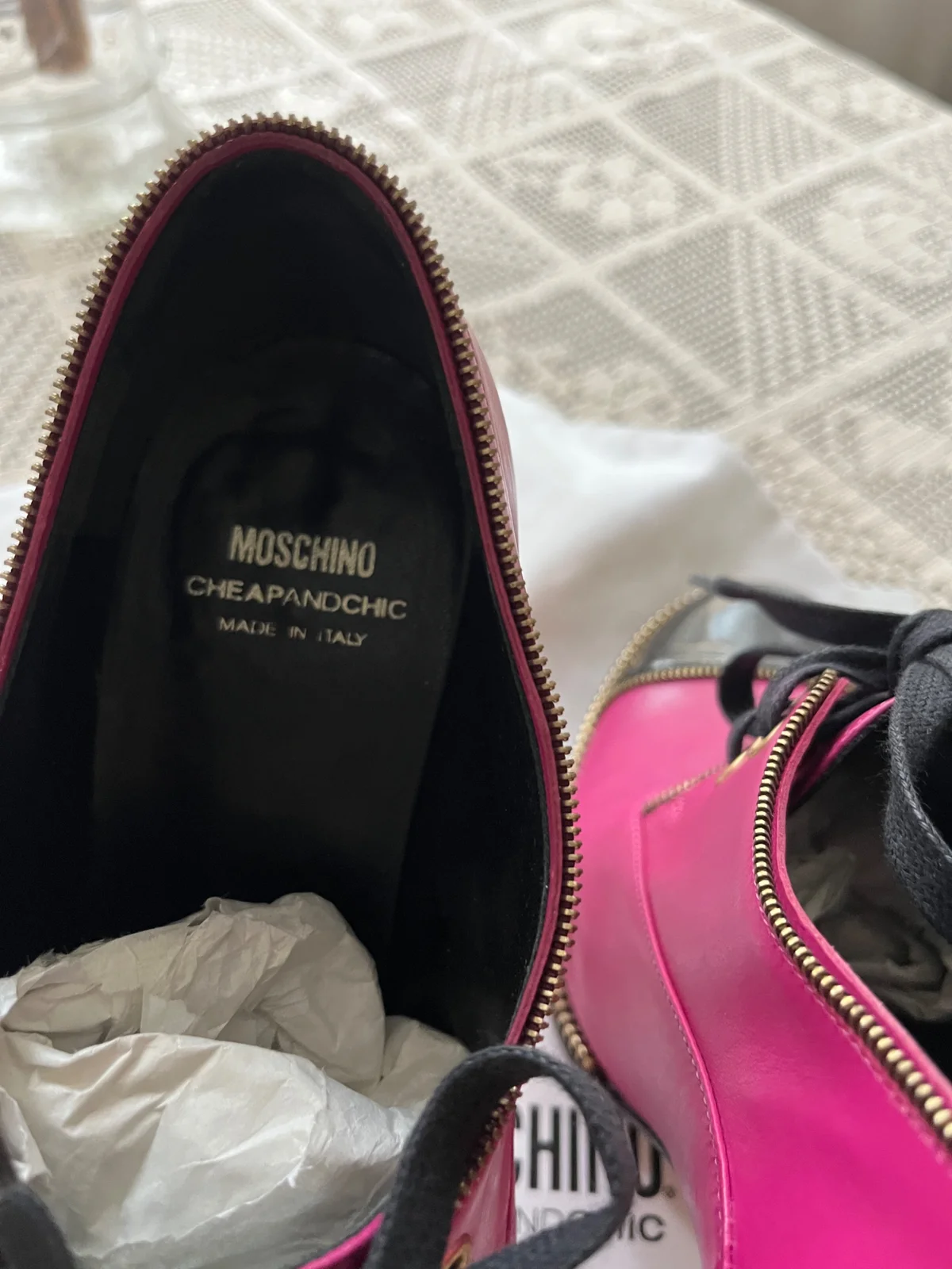 Moschino cipele