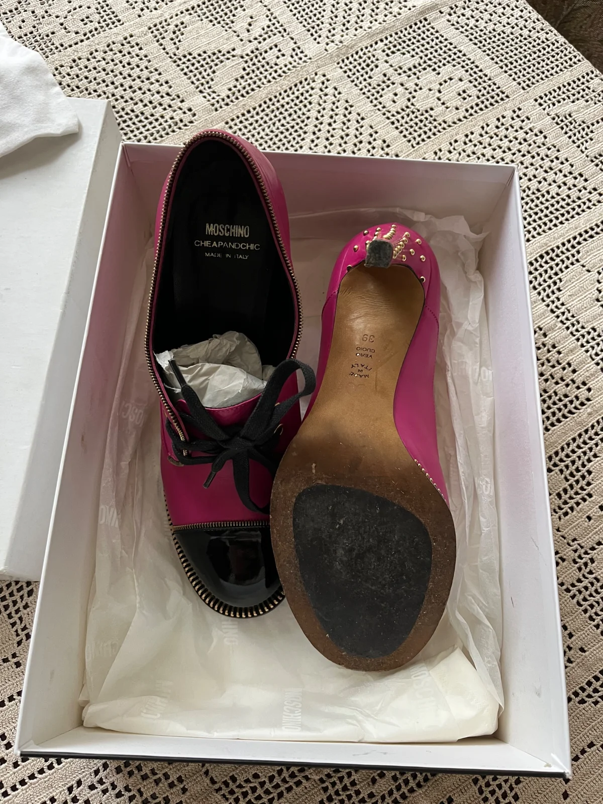 Moschino cipele