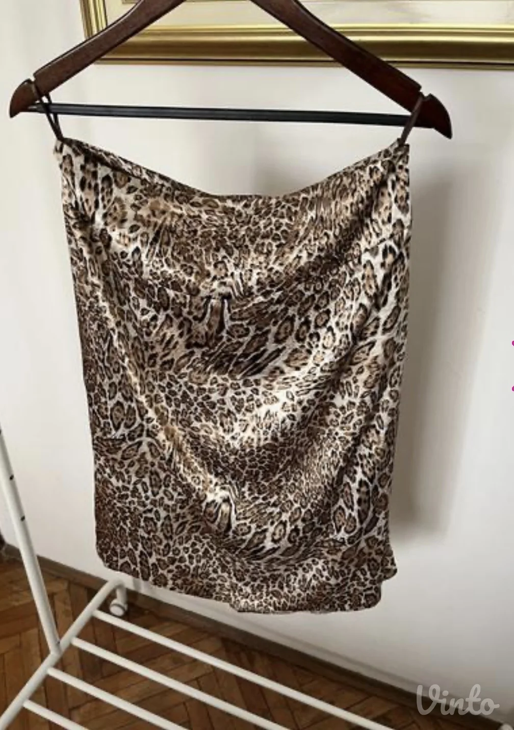 Šivena leopard suknja