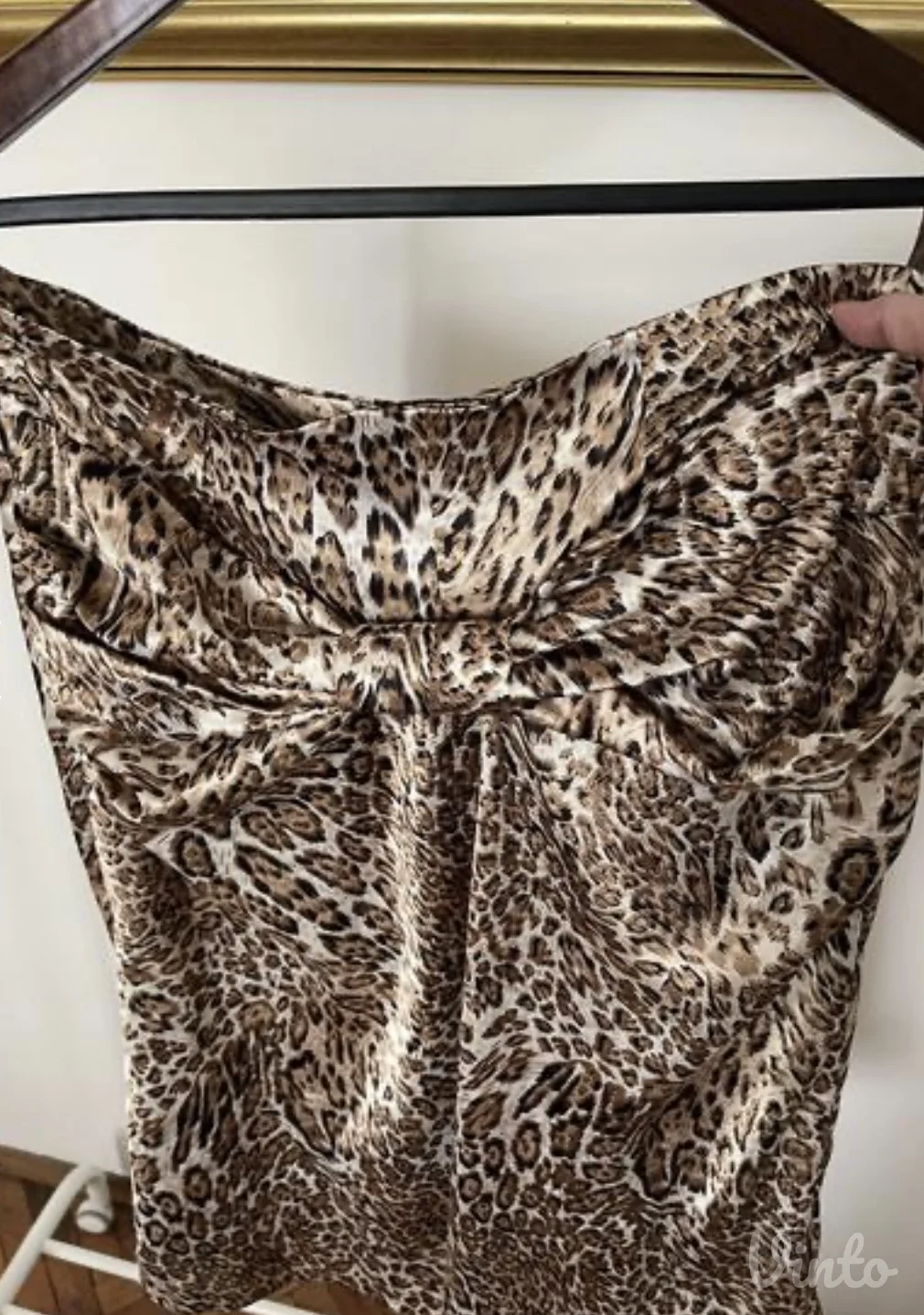 Šivena leopard suknja