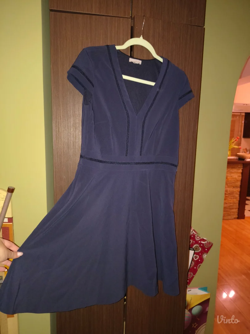 HM tamni teget haljinica 42