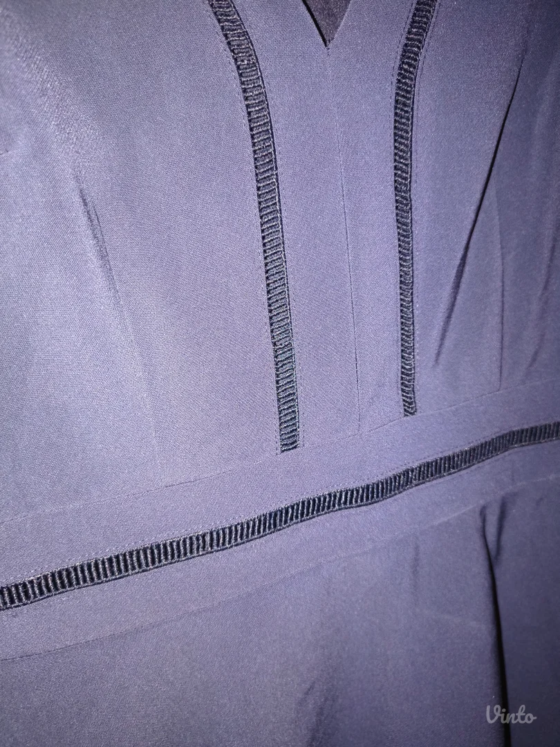 HM tamni teget haljinica 42