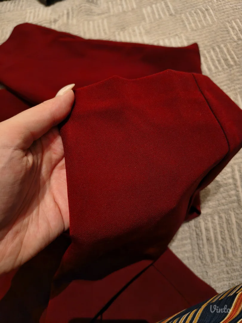 Esprit tamno bordo pantalone