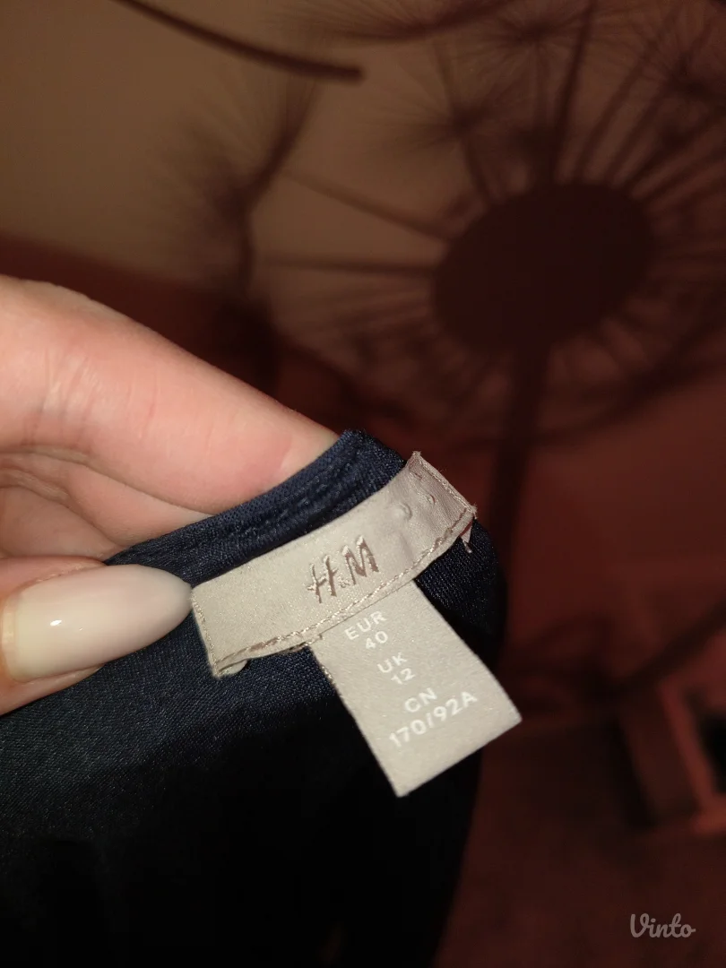 HM tamni teget haljinica 42
