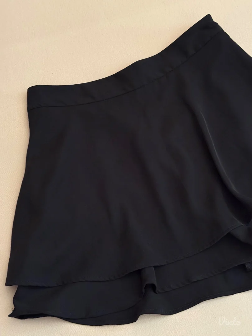 Set- skort i Pinko bluza