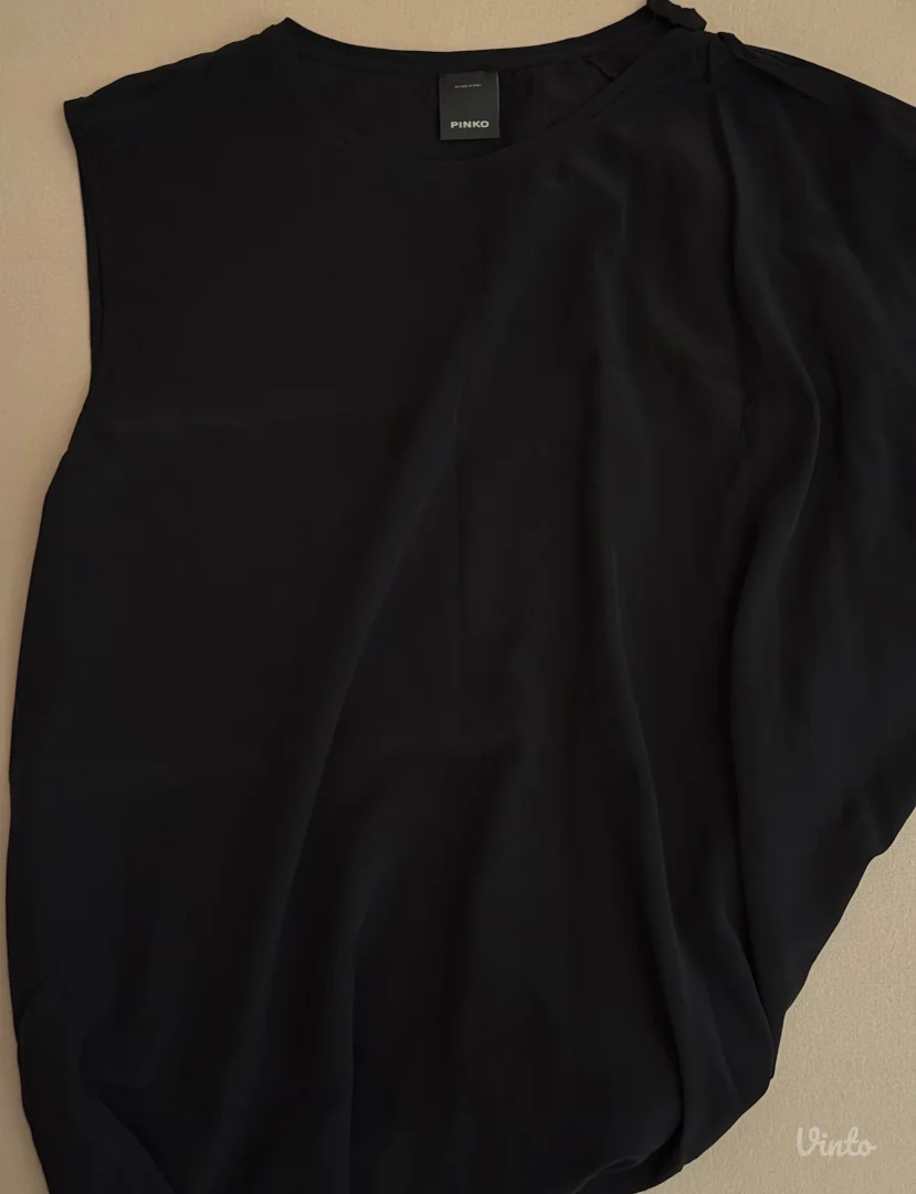 Set- skort i Pinko bluza