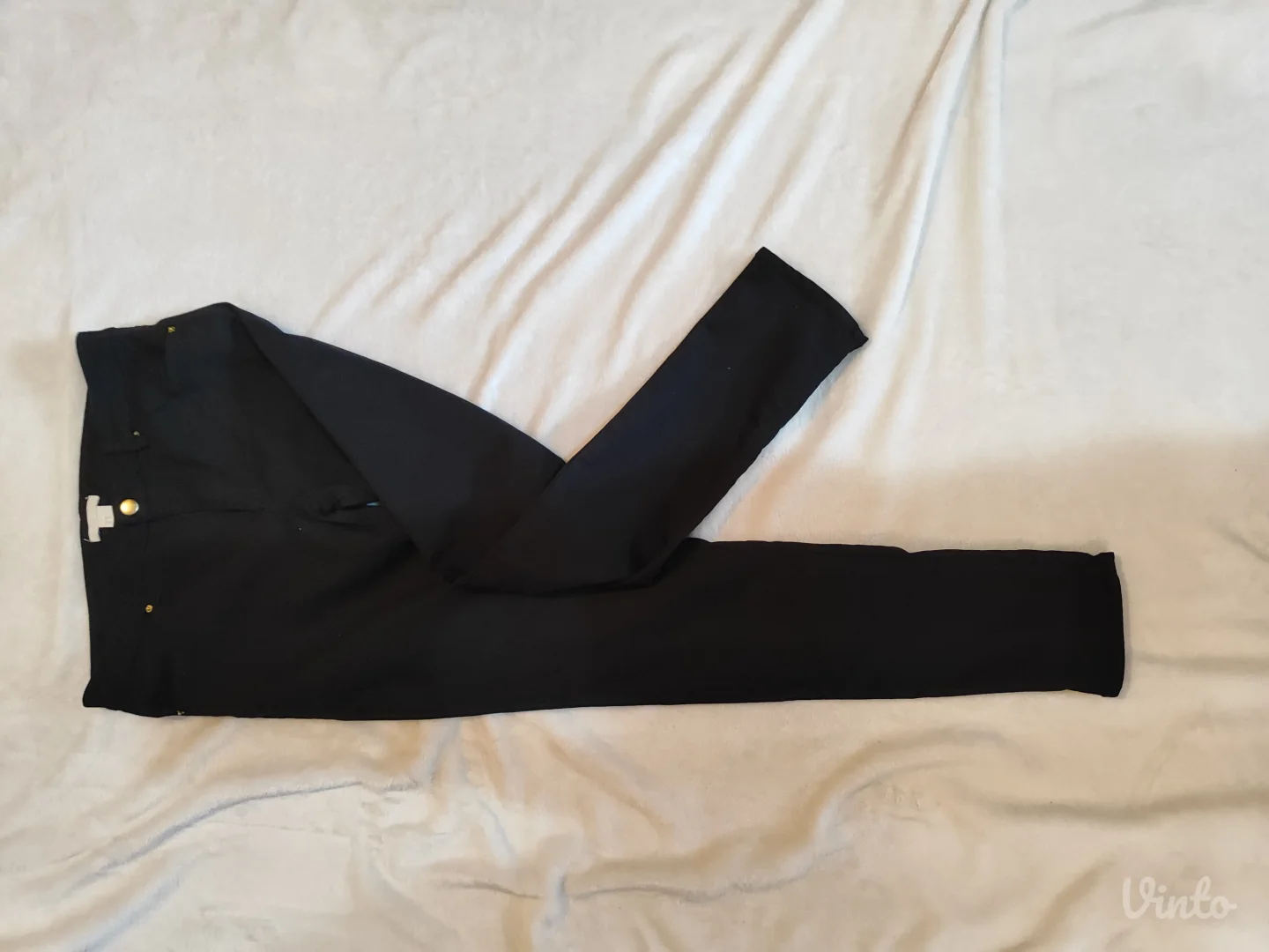 Crne skinny pantalone