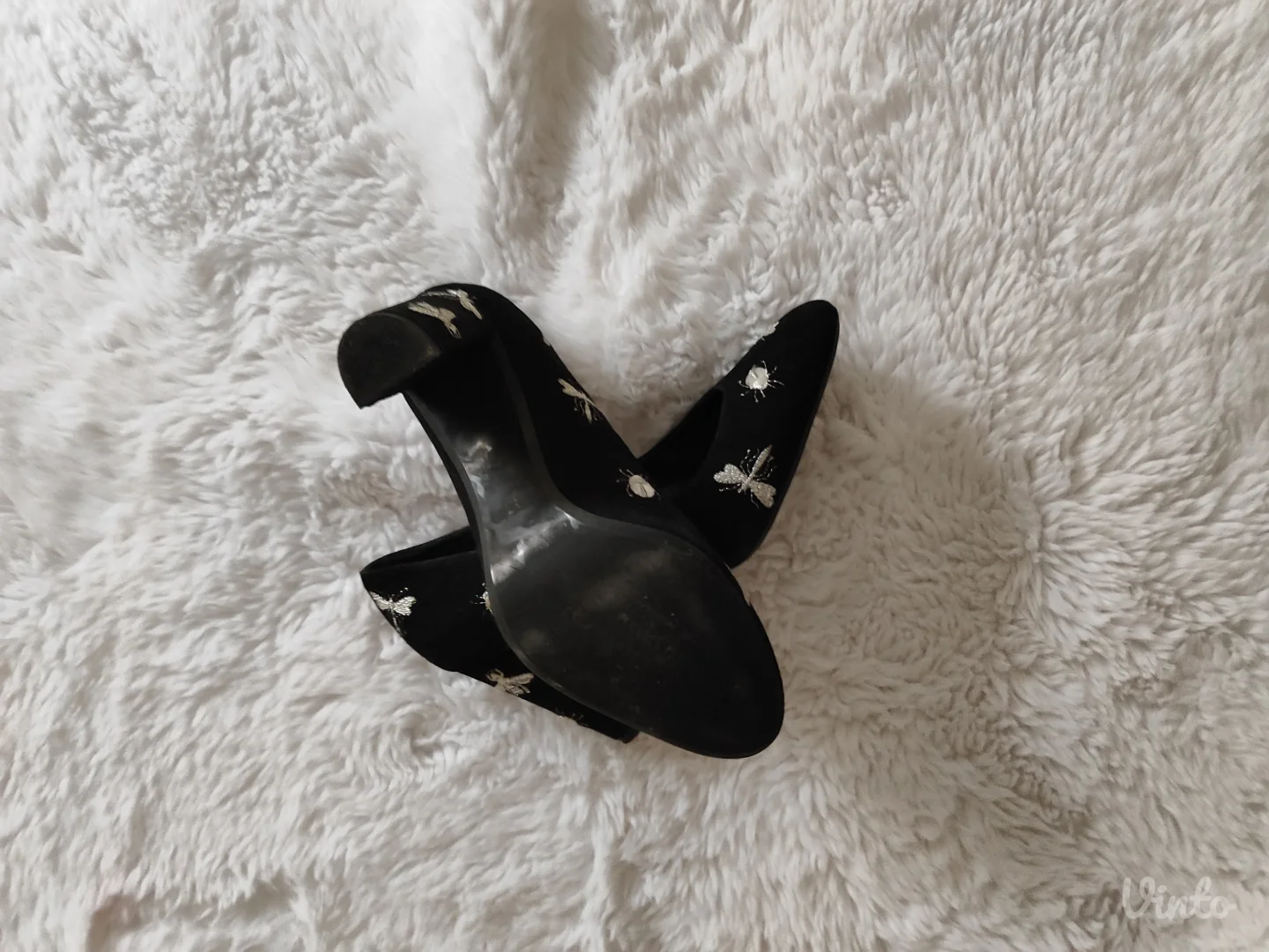 Unikatne crne salonke