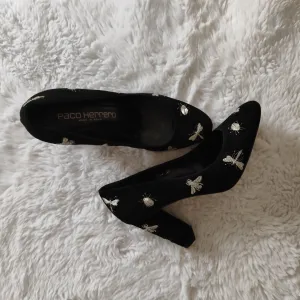 Unikatne crne salonke