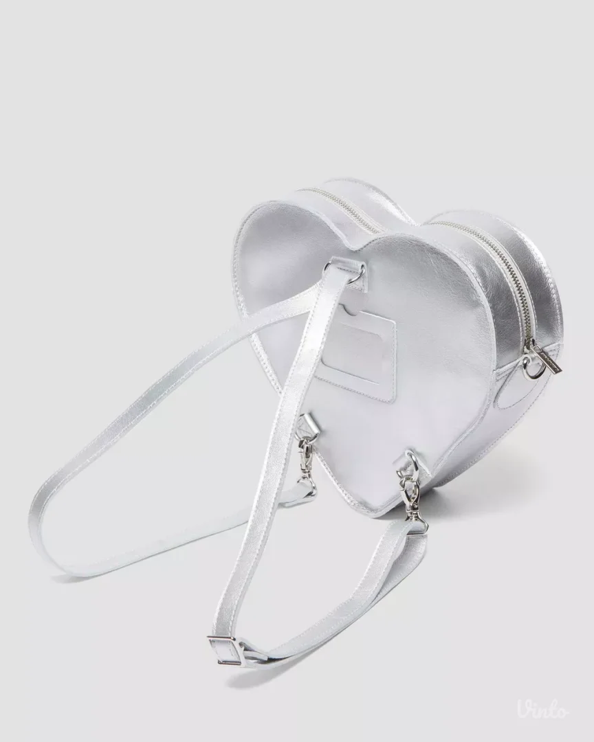 Dr Martens kožna torba / ranac SRCE sa etiketom