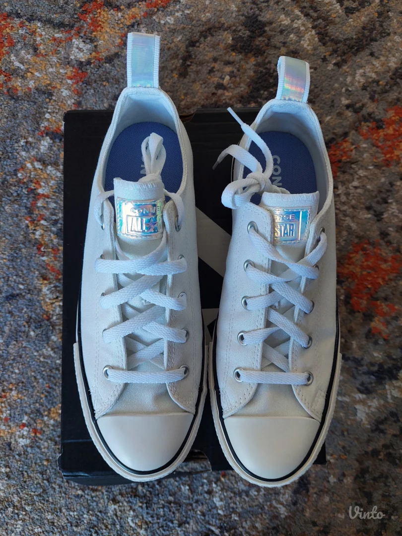 Converse low top svetlucave starke