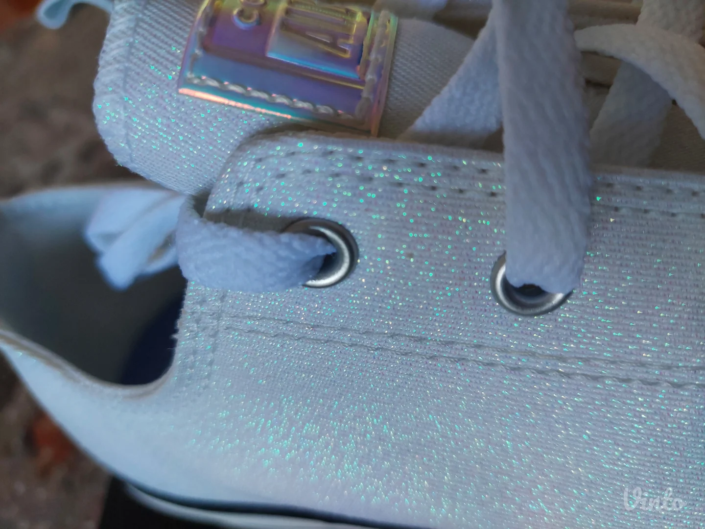 Converse low top svetlucave starke