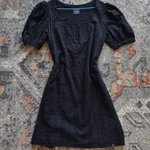 Legend čipkasta haljina