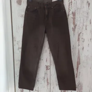 Zara nove braon farmerke