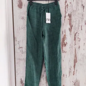Zara pantalone od ramije