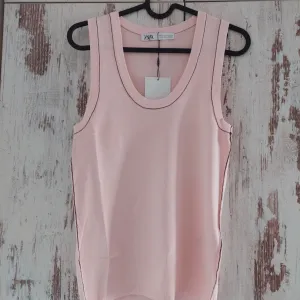 Zara roze pleteni top