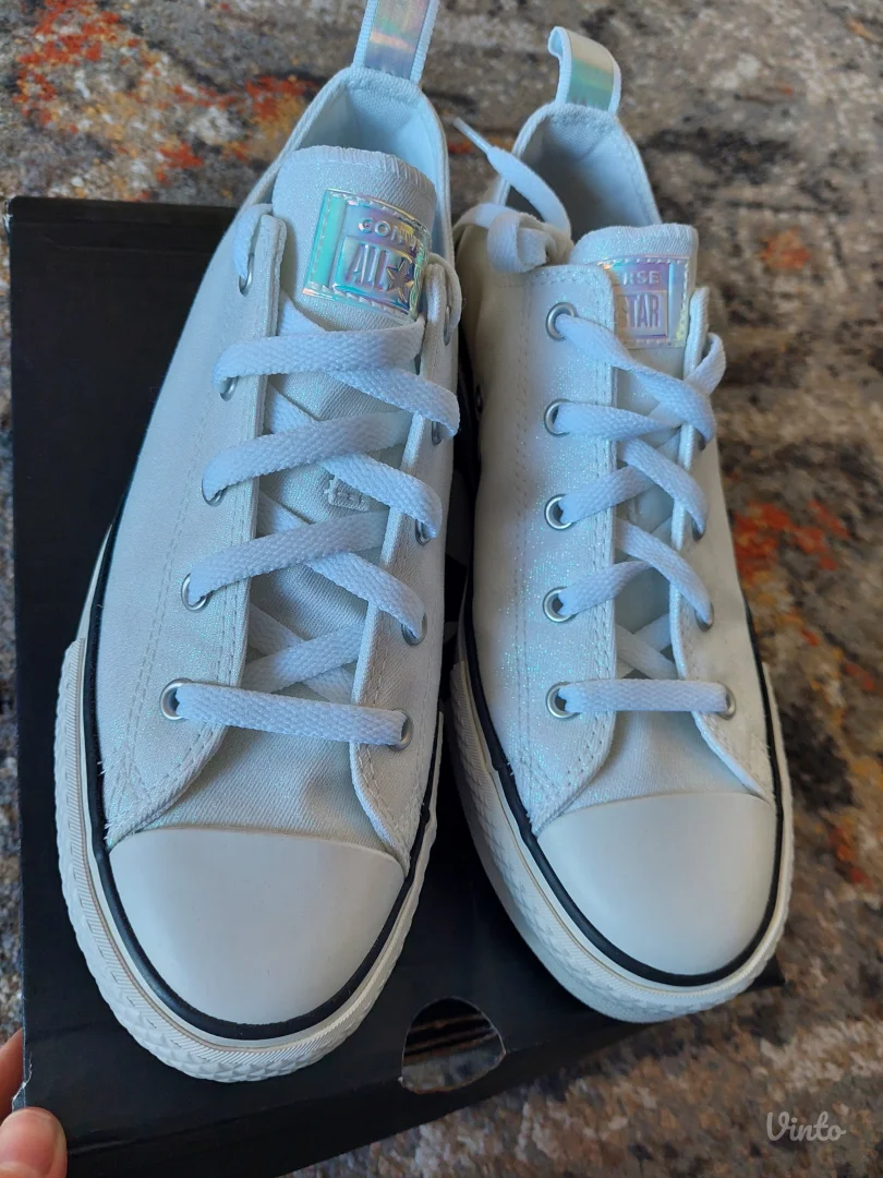 Converse low top svetlucave starke