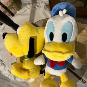 Dizni igracke dve za 800