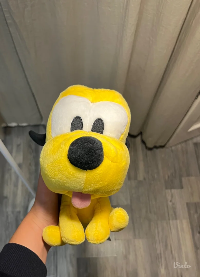 Dizni igracke dve za 800