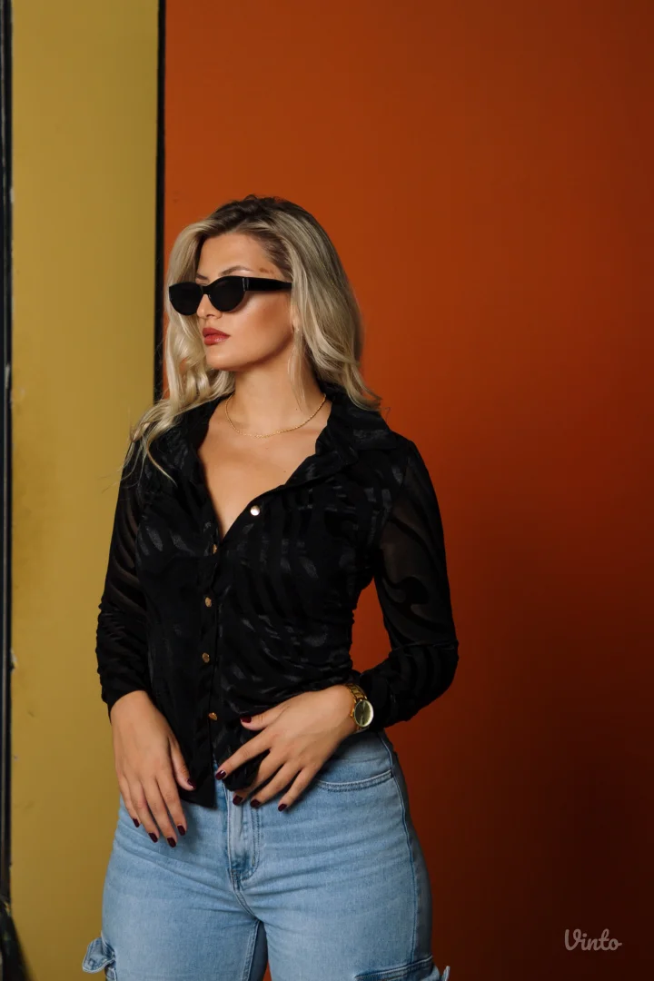 Crna print kosulja sa postavom