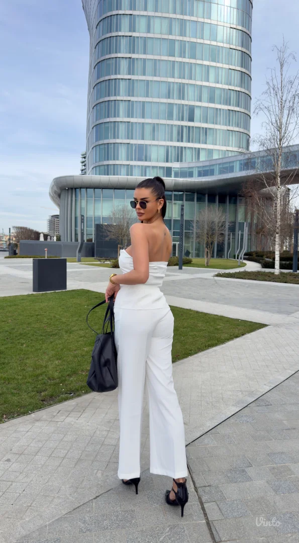 Komplet korset belo odelo