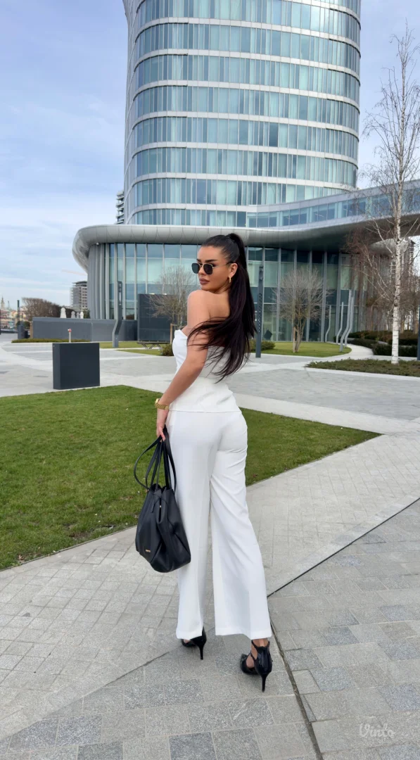 Komplet korset belo odelo