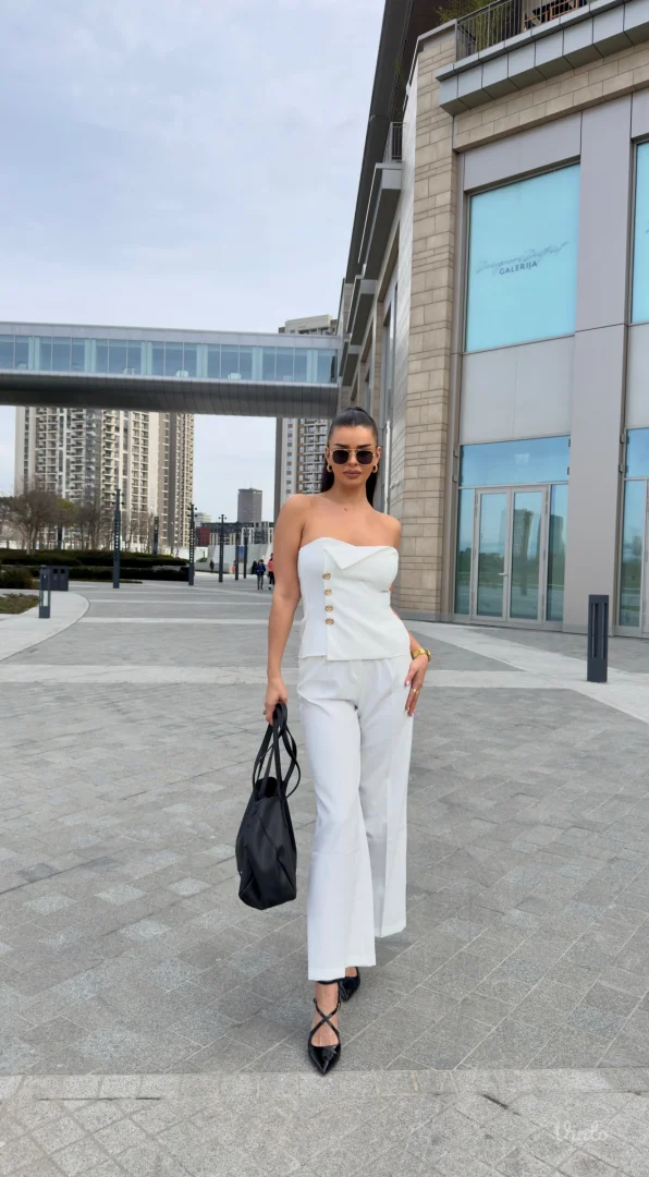 Komplet korset belo odelo