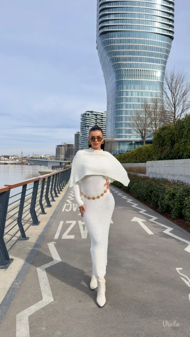 Beli pleteni komplet haljina dugih rukava i kardigan