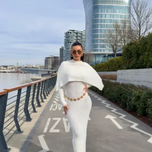 Beli pleteni komplet haljina dugih rukava i kardigan