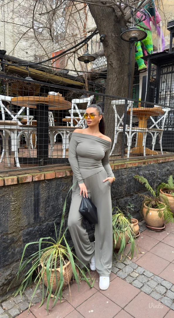 Maslinasto zeleni komplet ima m i l velicina