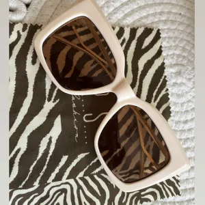 P.S. Naocare za sunce