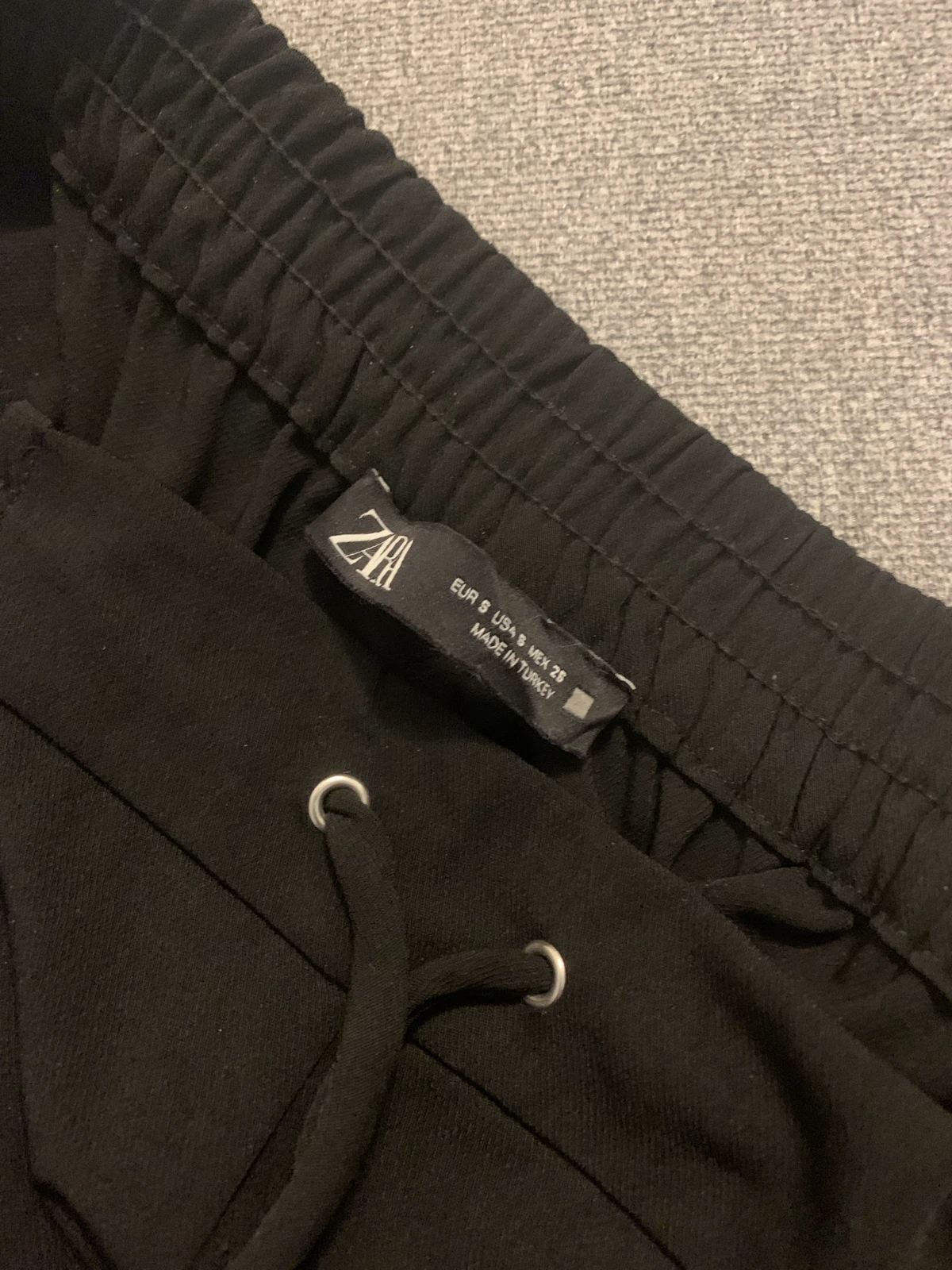 Zara pantalone